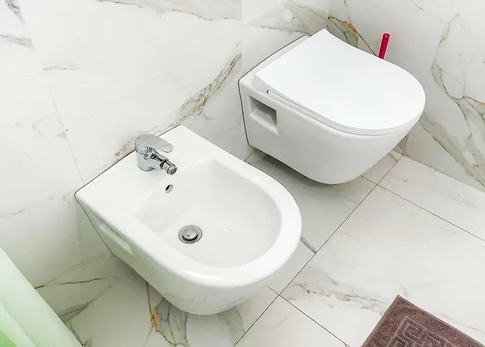 Porta Mare Golem (Tirana)