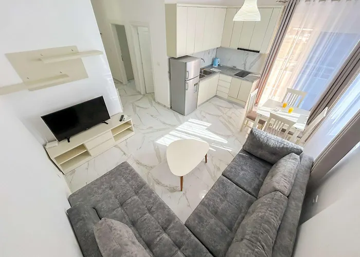 Porta Mare * Golem (Tirana)